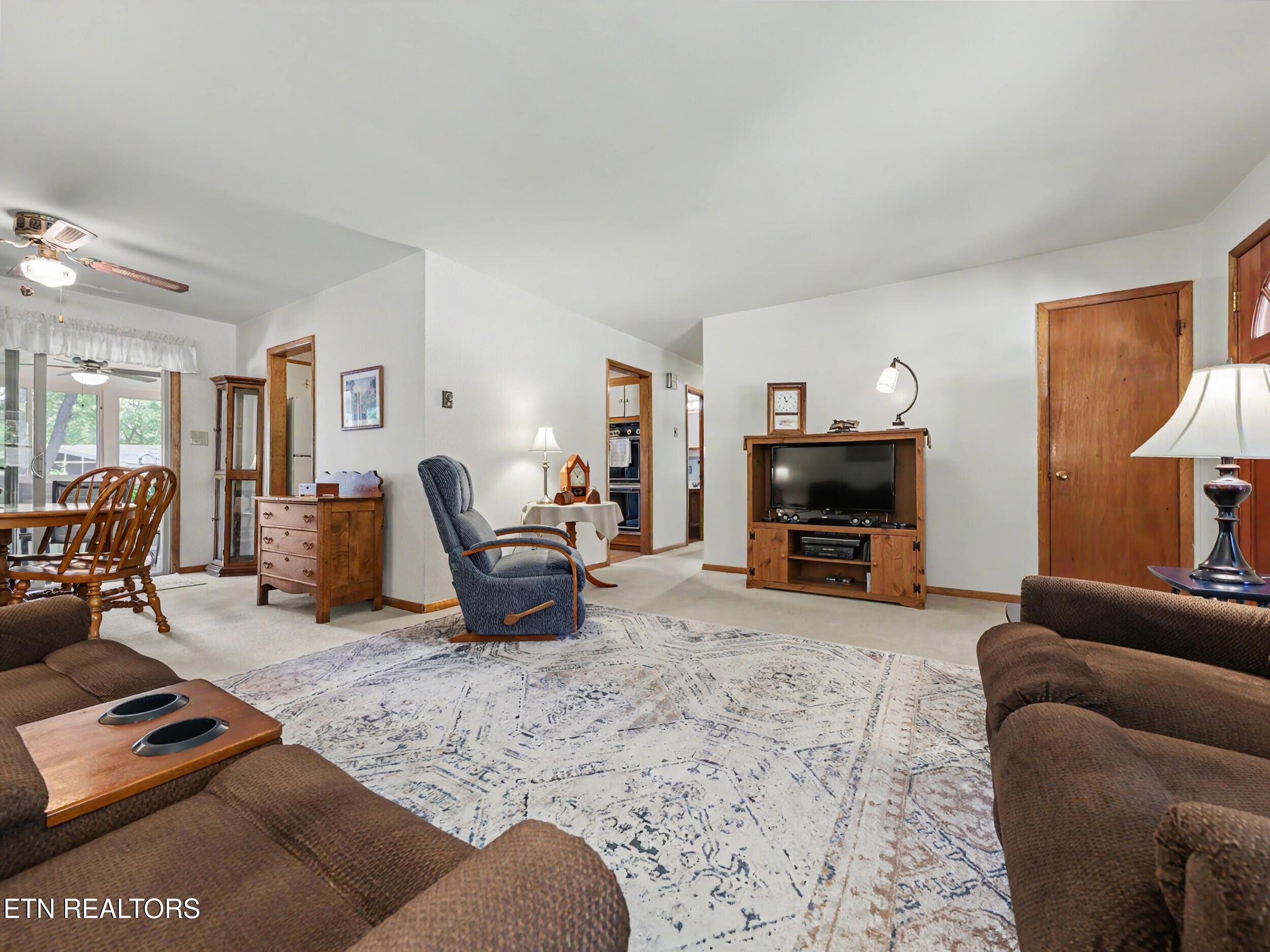 752 Cessna Road Knoxville, TN 37919 - Photo 7 of 44 8_22