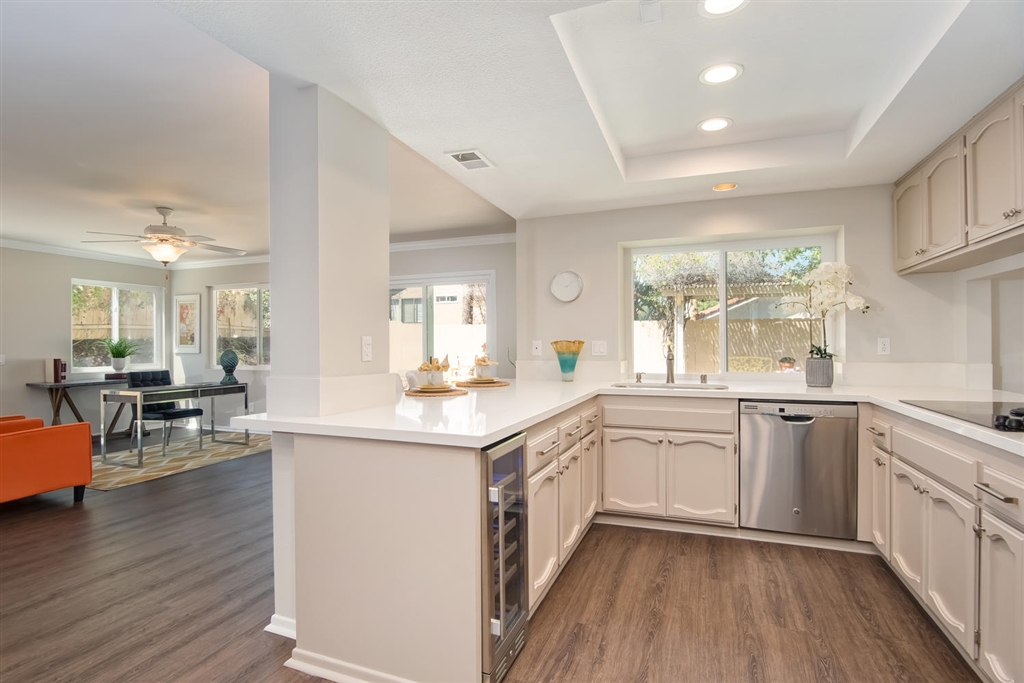 2020 Avenida La Posta Encinitas, CA 92024 - Photo 10 of 25