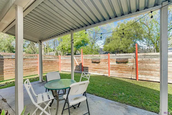 $1,800 | 9221 Fox Run Avenue, Baton Rouge, LA 70808