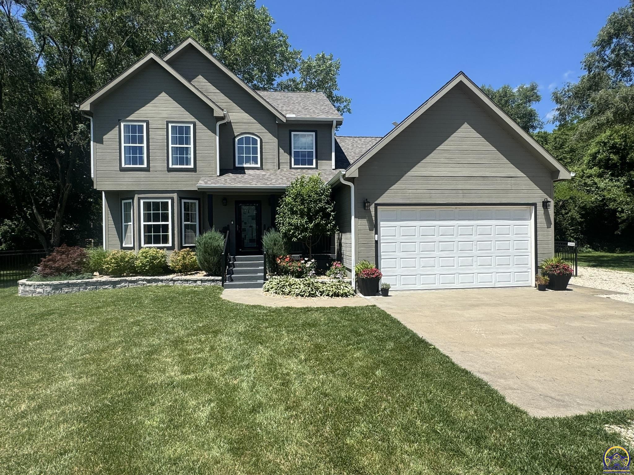 4415 Southeast West Edge Road Topeka, KS 66609 - Photo 3 of 90