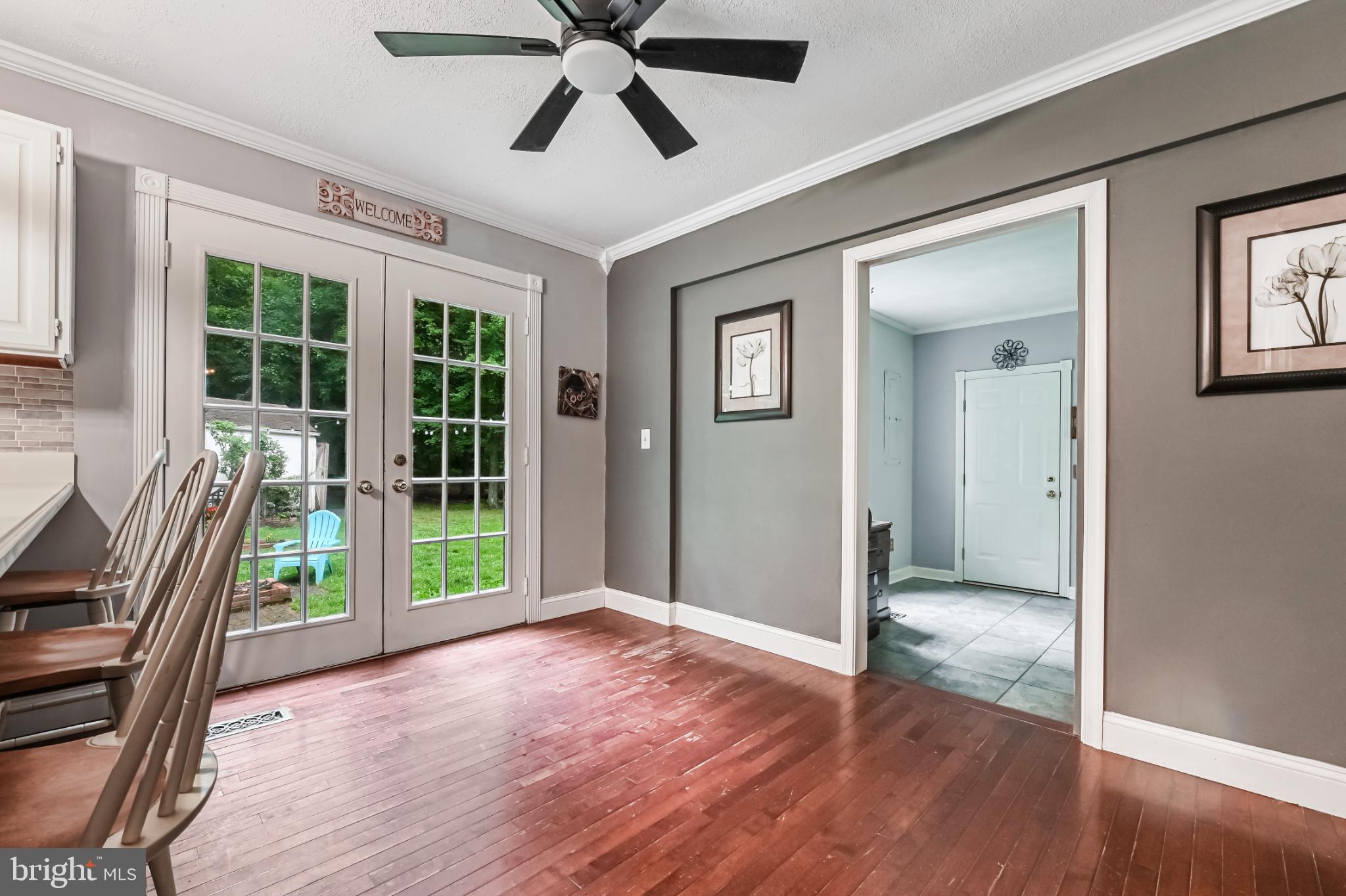 26698 Arcadia Shores Road Easton, MD 21601 - Photo 13 of 71 Inviting space with natural light and charm.