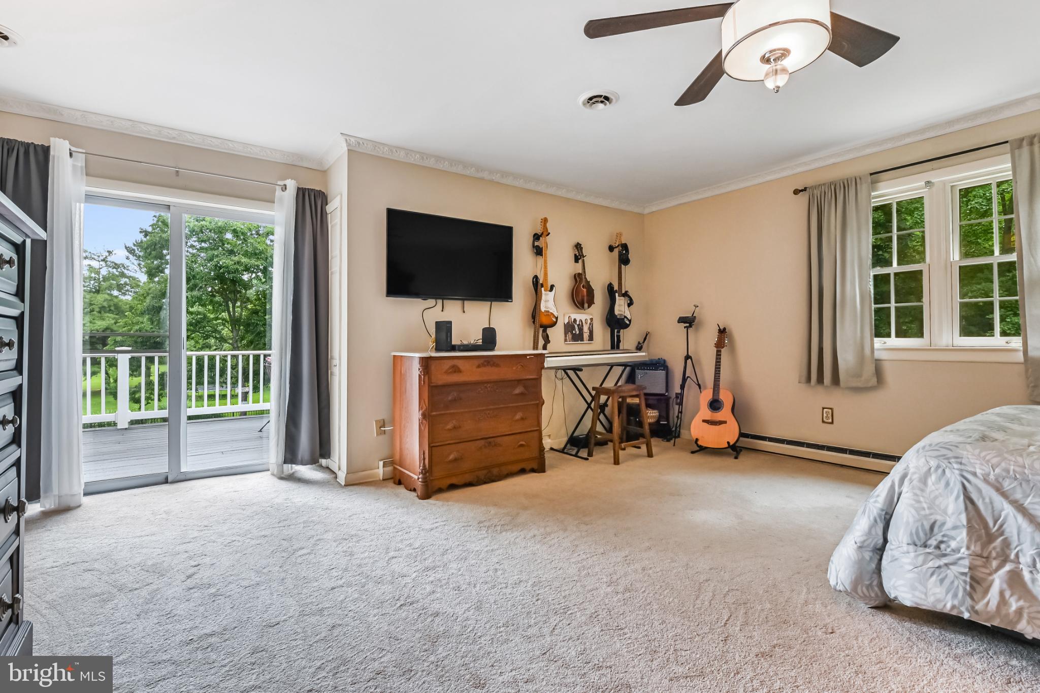 26698 Arcadia Shores Road Easton, MD 21601 - Photo 27 of 71 a view of a livingroom with furniture and a flat screen tv