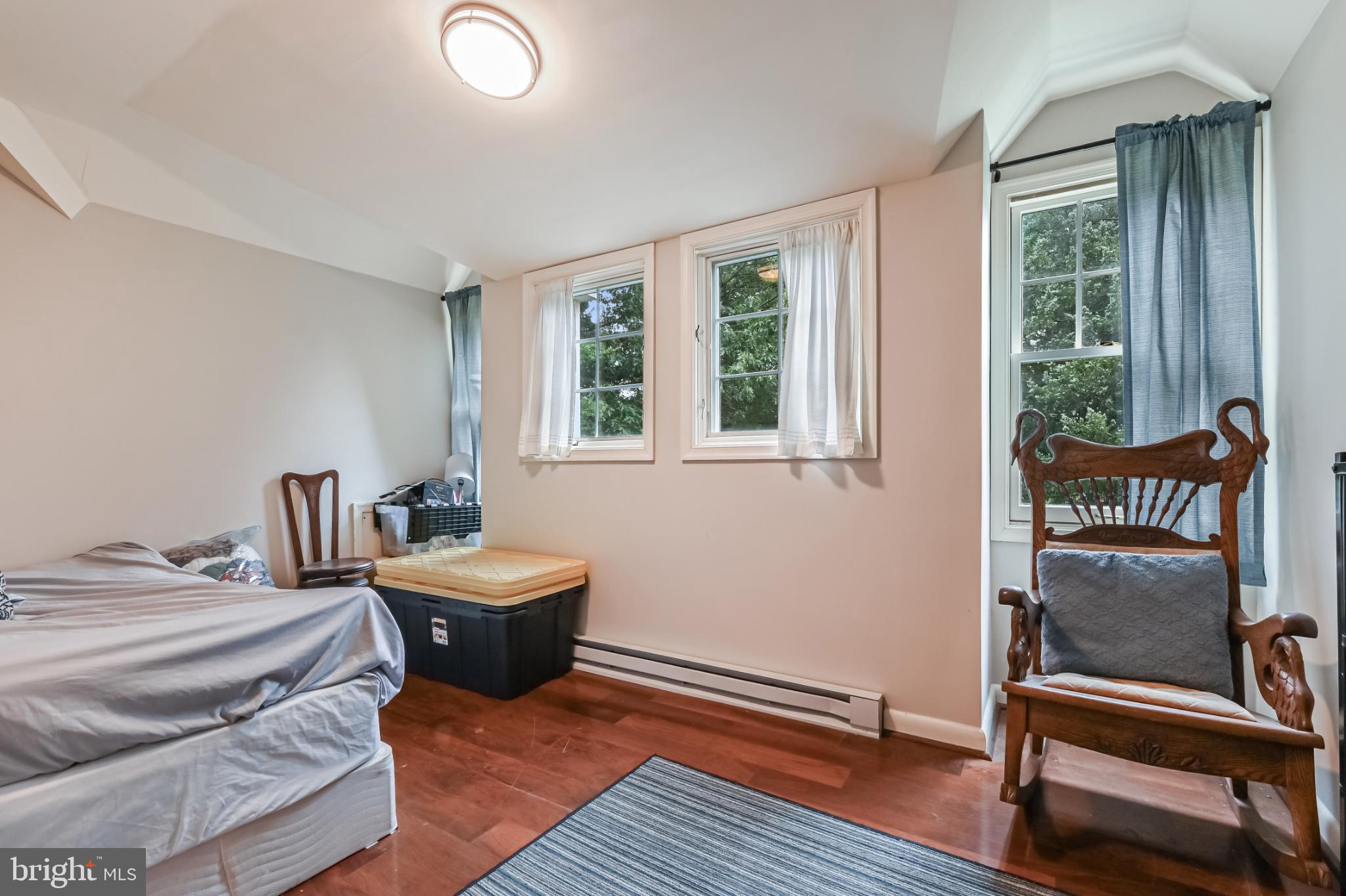 26698 Arcadia Shores Road Easton, MD 21601 - Photo 42 of 71 Bright and airy room with charming windows.
