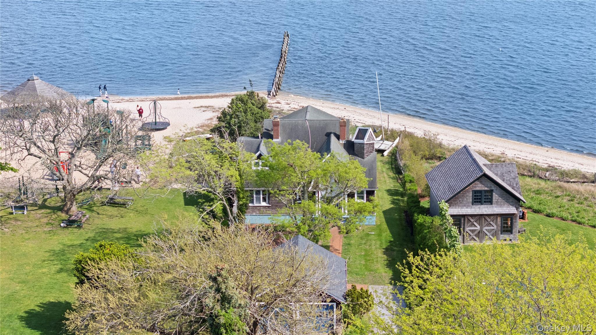 4 Shore Road Bellport, NY 11713 - Photo 23 of 24