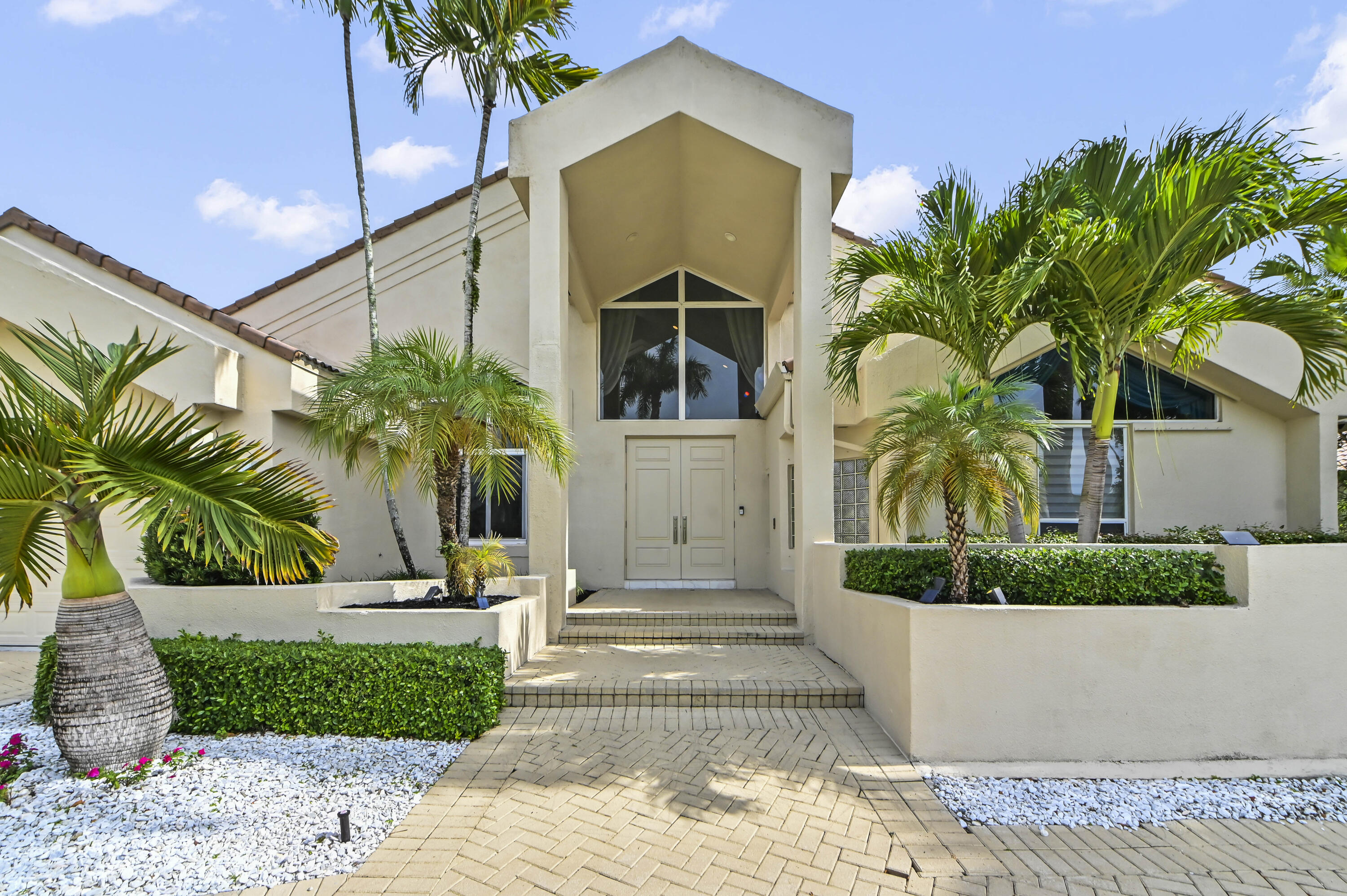 7165 Mariana Court Boca Raton, FL 33433 - Photo 3 of 47 04 Entry 01