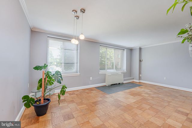 $260,000 | 3000 Spout Run Parkway, Unit A106, Arlington, VA 22201