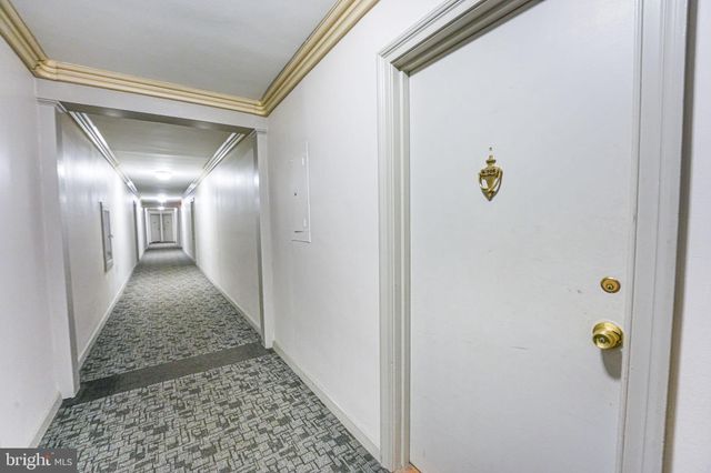 $260,000 | 3000 Spout Run Parkway, Unit A106, Arlington, VA 22201