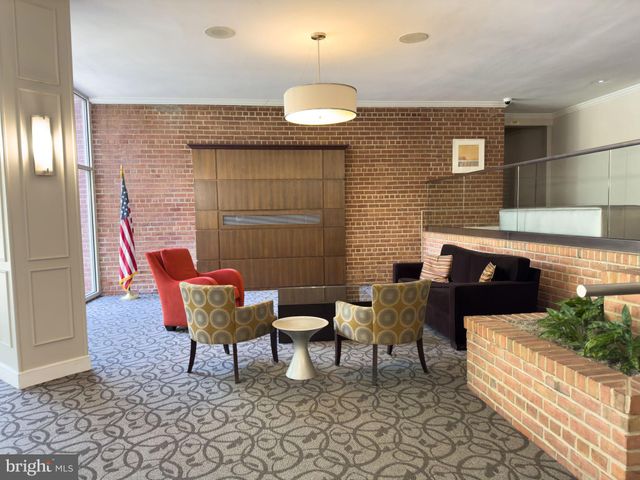 $260,000 | 3000 Spout Run Parkway, Unit A106, Arlington, VA 22201