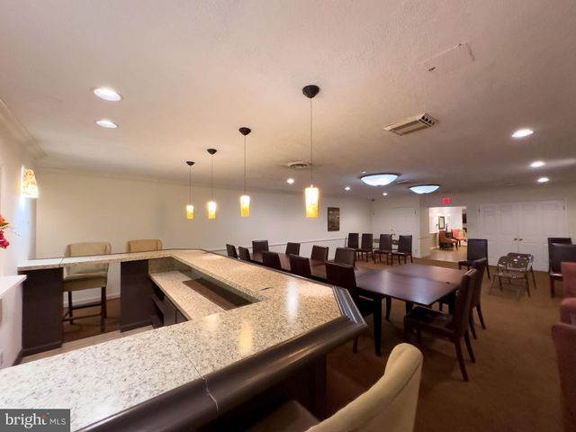 $260,000 | 3000 Spout Run Parkway, Unit A106, Arlington, VA 22201