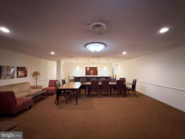 $260,000 | 3000 Spout Run Parkway, Unit A106, Arlington, VA 22201