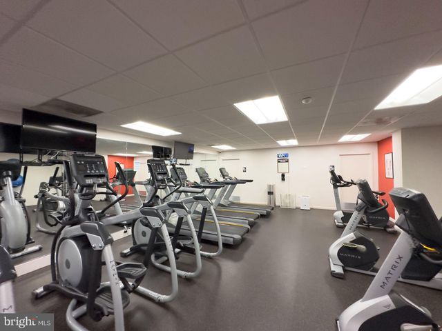 $260,000 | 3000 Spout Run Parkway, Unit A106, Arlington, VA 22201