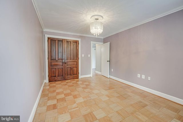 $260,000 | 3000 Spout Run Parkway, Unit A106, Arlington, VA 22201