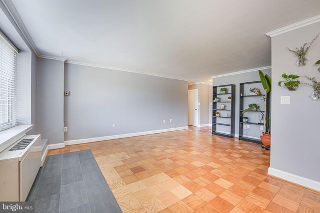 $260,000 | 3000 Spout Run Parkway, Unit A106, Arlington, VA 22201