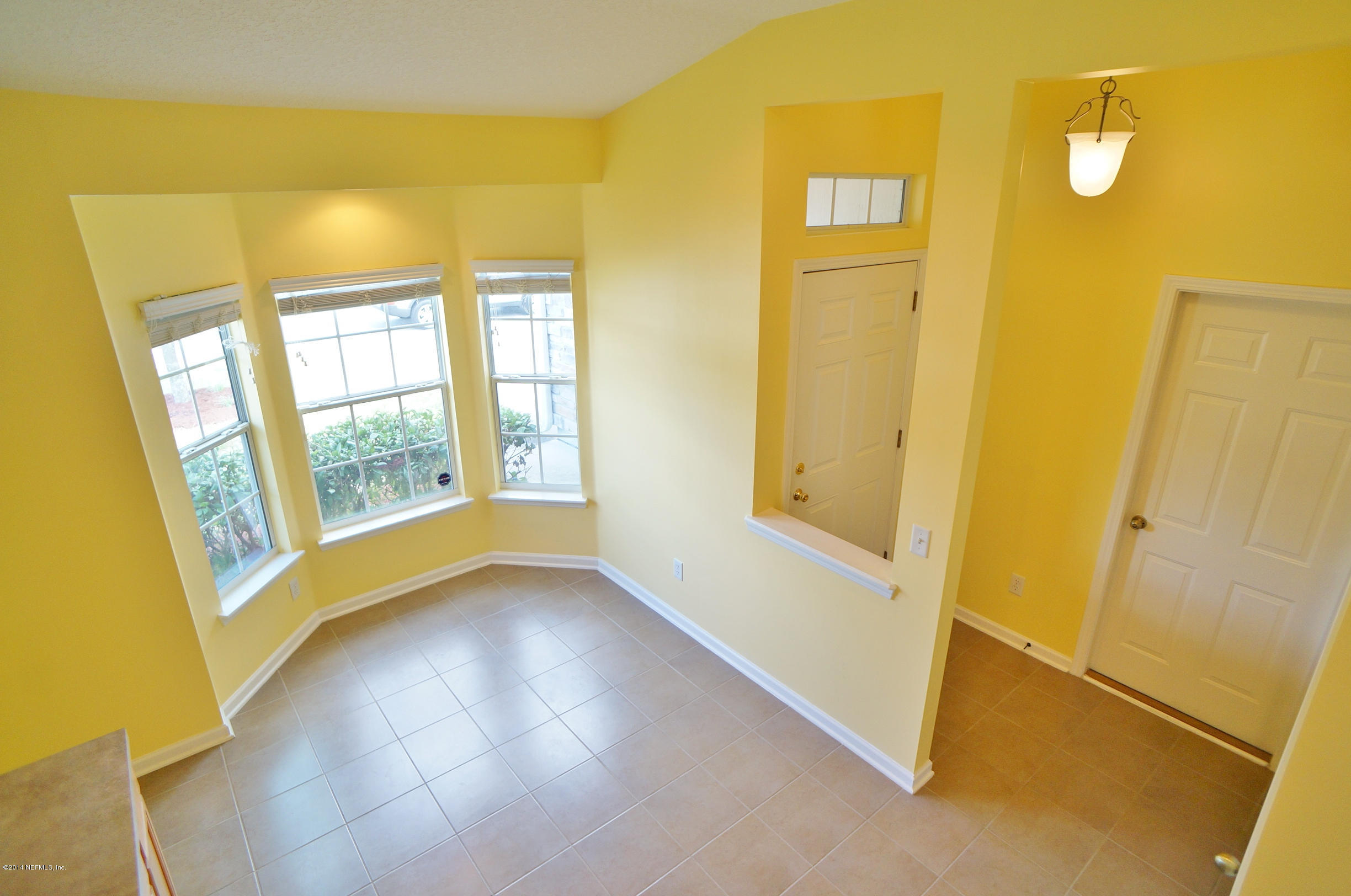 5846 Round Table Road Jacksonville, FL 32254 - Photo 3 of 23 DSC02420