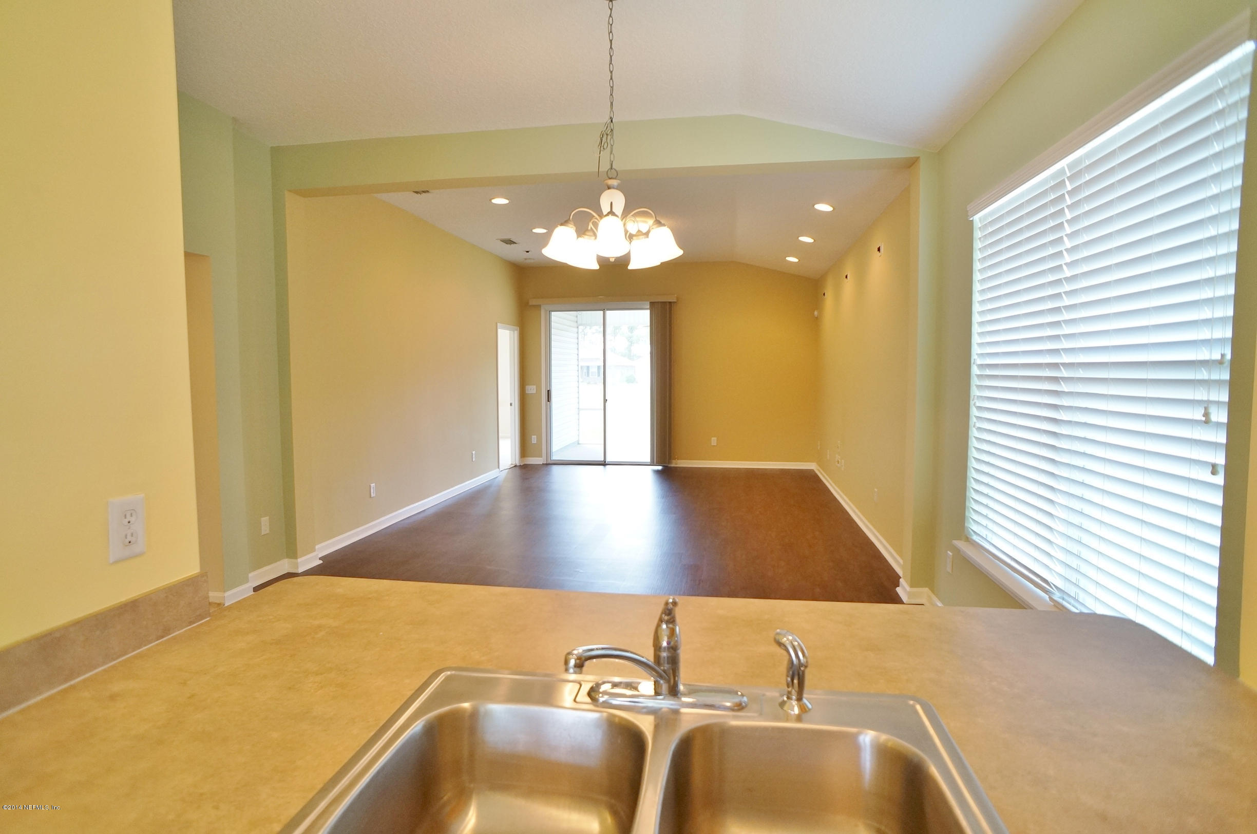 5846 Round Table Road Jacksonville, FL 32254 - Photo 9 of 23 DSC02428