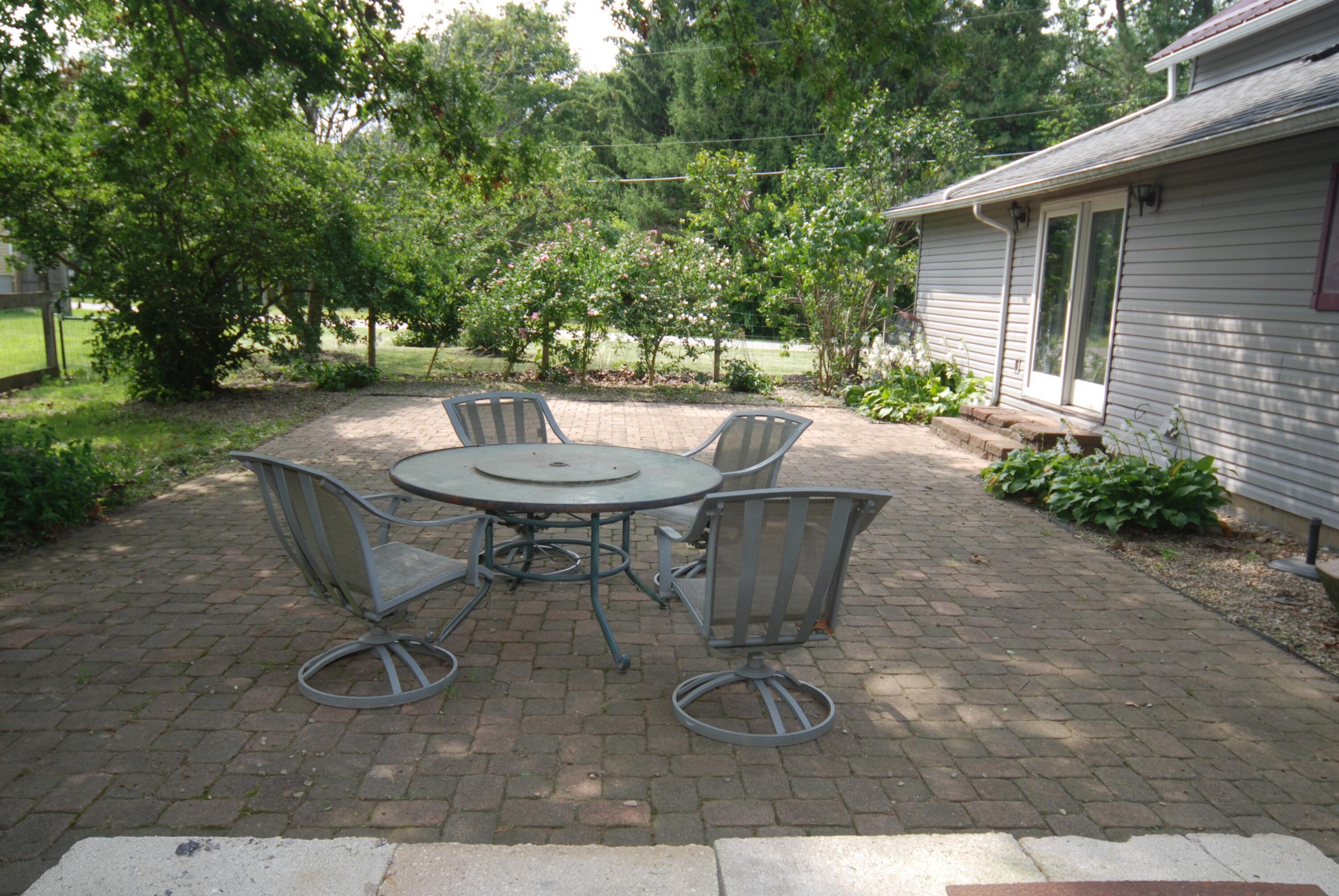 4858 Hedley Road Radnor, OH 43066 - Photo 15 of 24 private patio