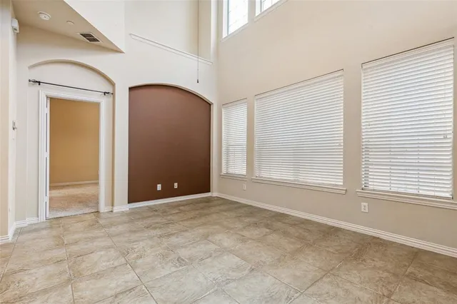 $2,695 | 1924 Lantana Lane, Irving, TX 75063