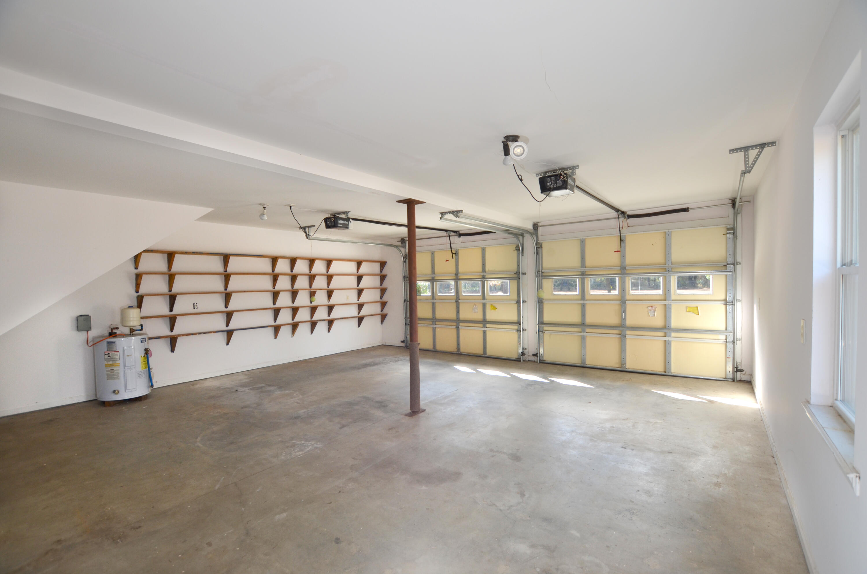 2300 Bethera Road Bonneau, SC 29431 - Photo 27 of 43 23-Garage