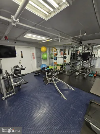 $1,595 | 2101-17 Chestnut Street, Unit 919, Philadelphia, PA 19103