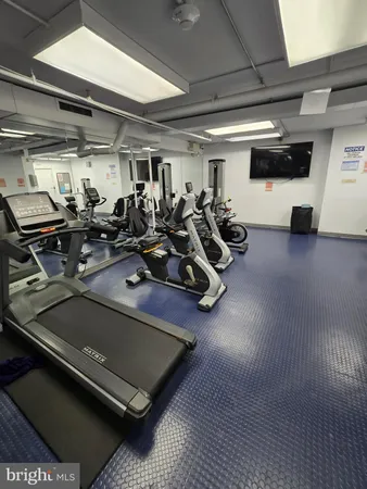 $1,595 | 2101-17 Chestnut Street, Unit 919, Philadelphia, PA 19103