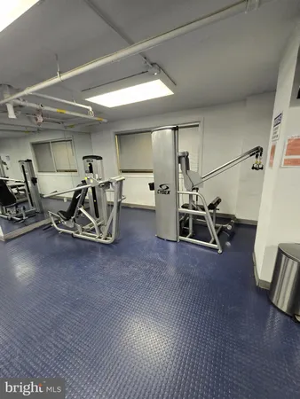 $1,595 | 2101-17 Chestnut Street, Unit 919, Philadelphia, PA 19103