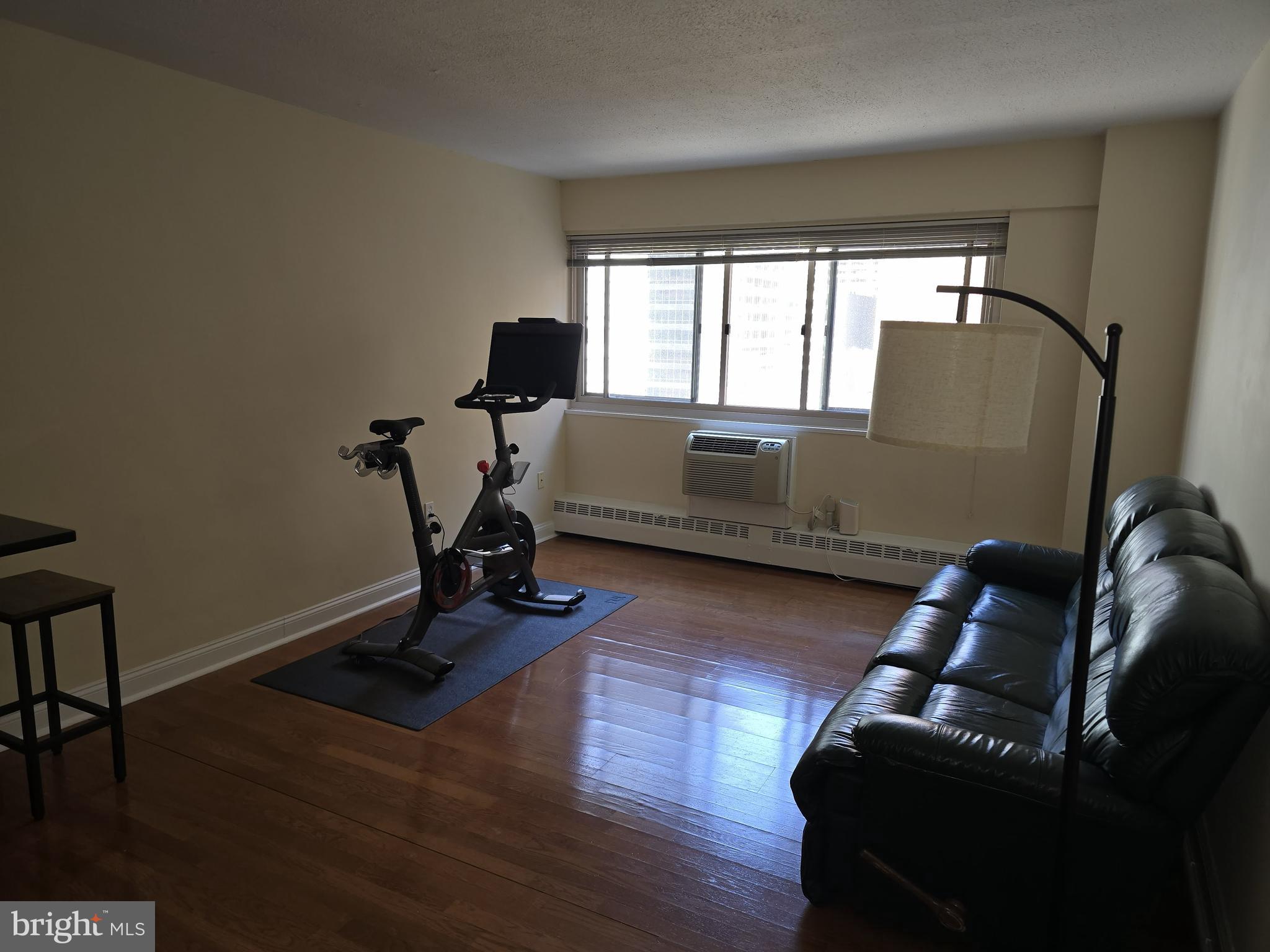 2101-17 Chestnut Street, Unit 919 Philadelphia, PA 19103 - Photo 3 of 36