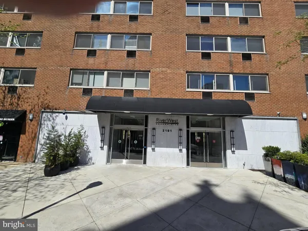 $1,595 | 2101-17 Chestnut Street, Unit 919, Philadelphia, PA 19103