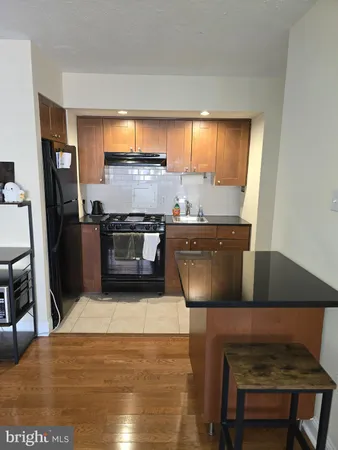 $1,595 | 2101-17 Chestnut Street, Unit 919, Philadelphia, PA 19103
