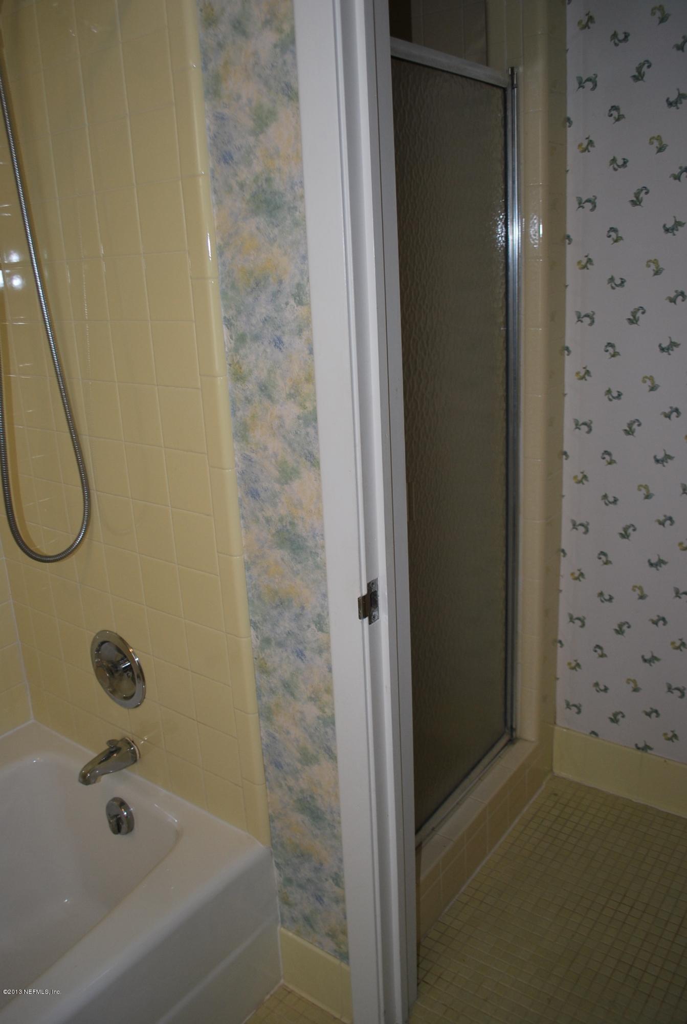 4832 Long Bow Road Jacksonville, FL 32210 - Photo 46 of 56 Owners bath has tub and shower