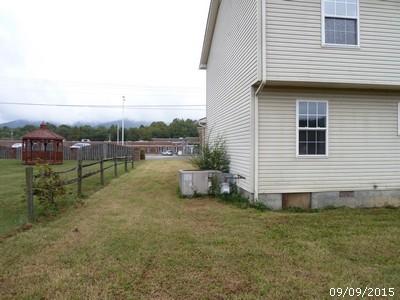 348 Elkins Road Jacksboro, TN 37757 - Photo 5 of 16 Image00005 -