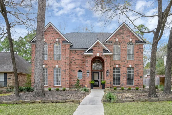 $649,900 | 31 East Amberglow Circle, The Woodlands, TX 77381