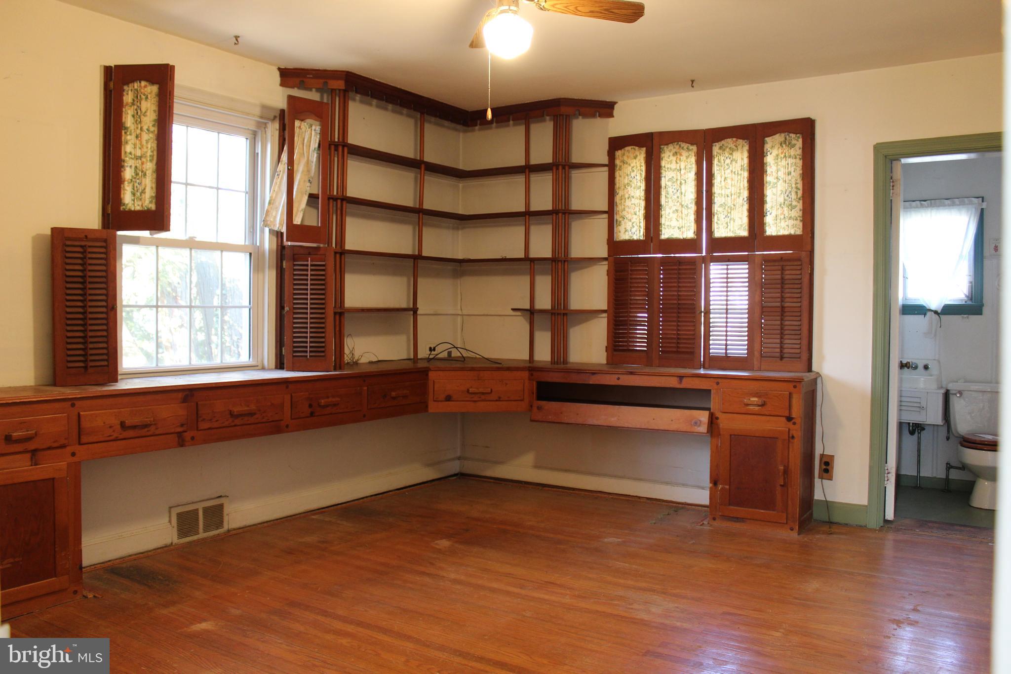 125 West Clearfield Road Havertown, PA 19083 - Photo 6 of 31