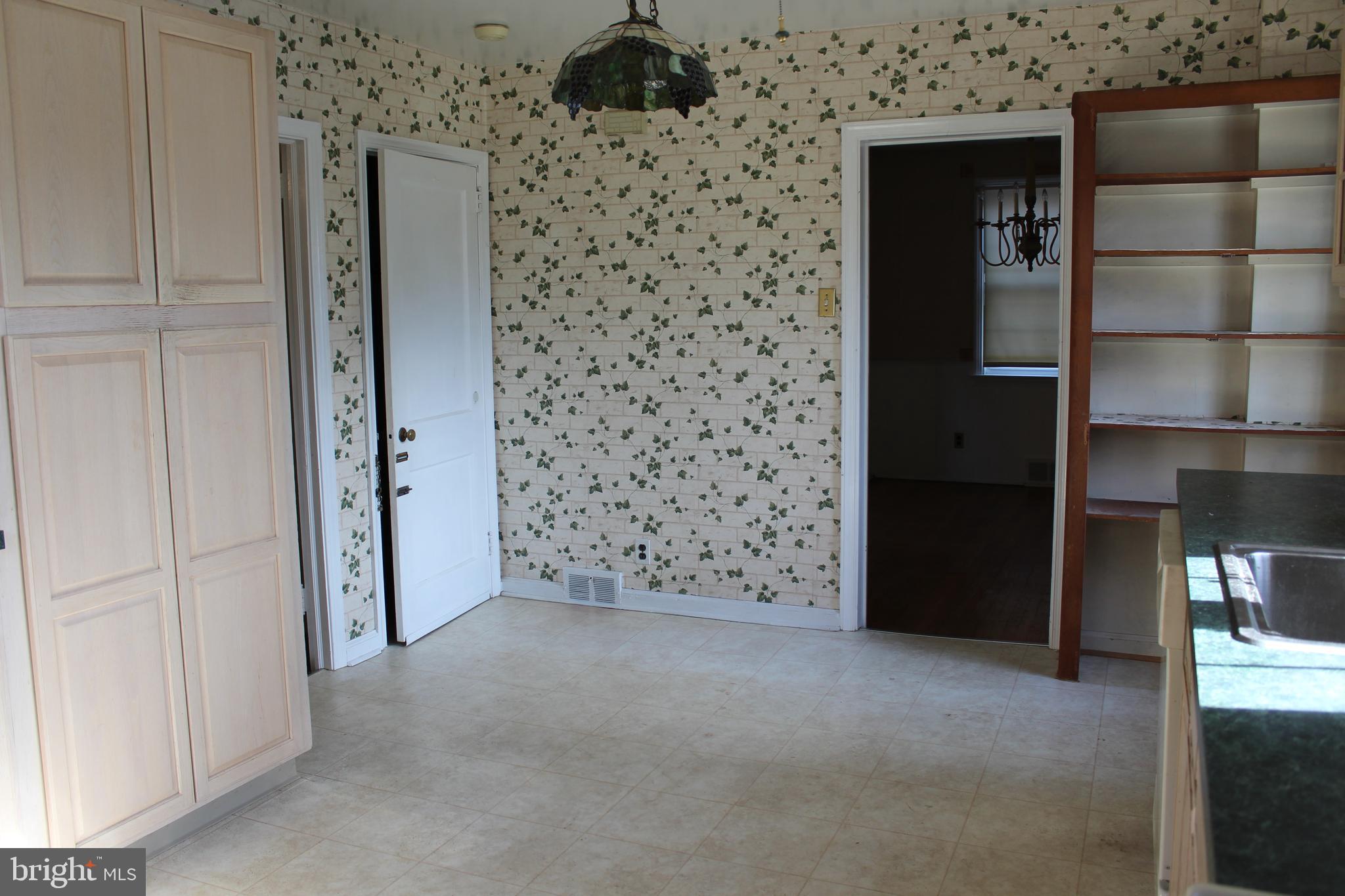 125 West Clearfield Road Havertown, PA 19083 - Photo 10 of 31