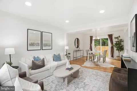 $399,900 | 14402 Stepping Stone Way, Burtonsville, MD 20866