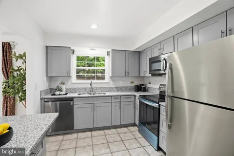 $399,900 | 14402 Stepping Stone Way, Burtonsville, MD 20866