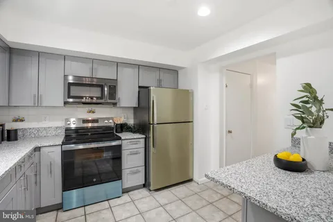 $399,900 | 14402 Stepping Stone Way, Burtonsville, MD 20866