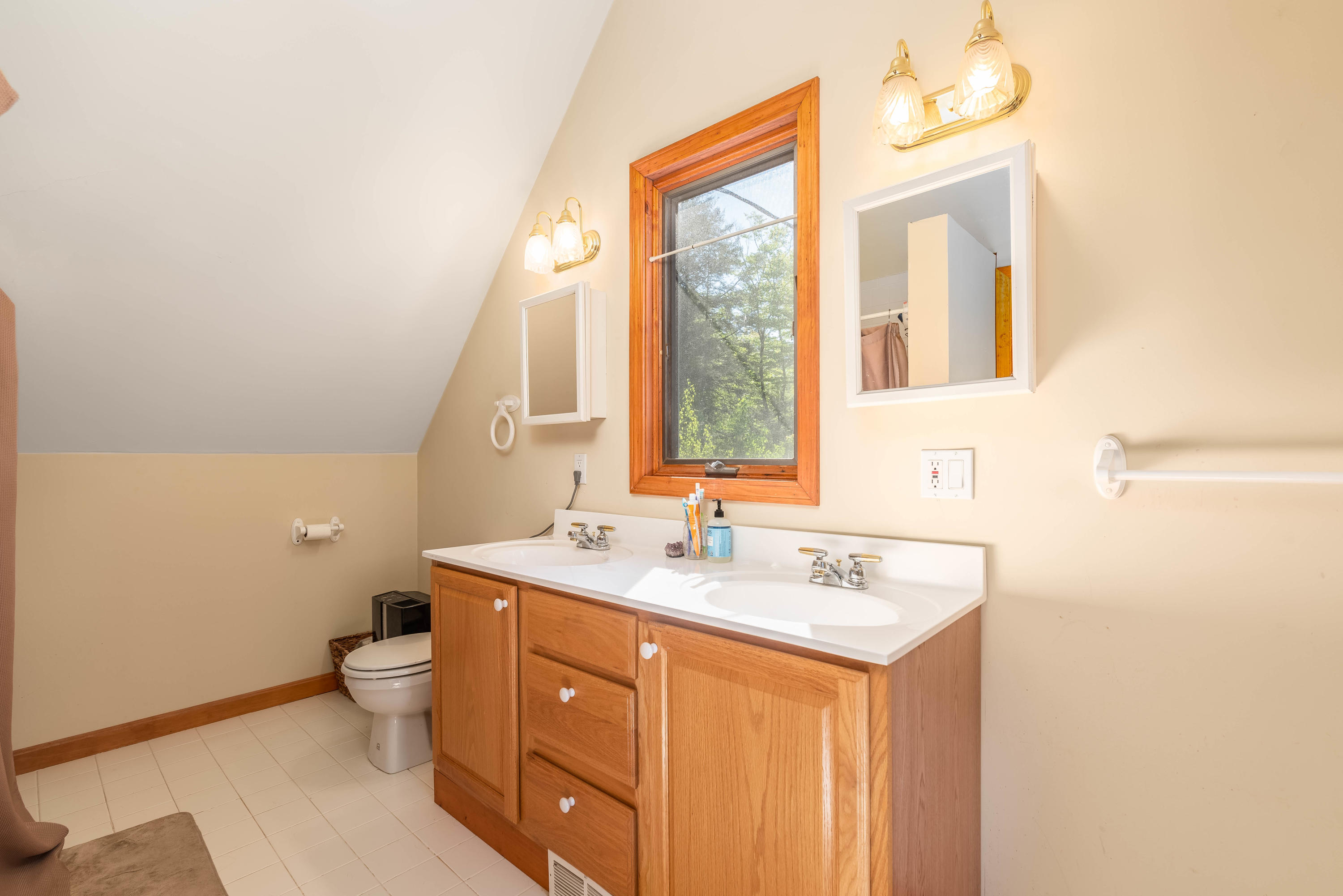 179 Chatham Road Stow, ME 04037 - Photo 11 of 28 179 Chatham 2nd lvl master bath