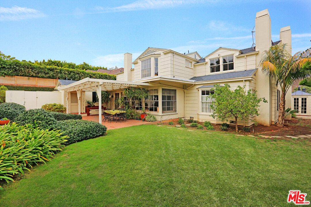 10450 Charing Cross Road Los Angeles, CA 90024 - Photo 31 of 33