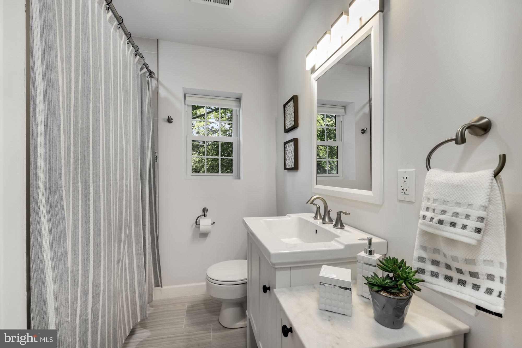 1114 Ednor Road Silver Spring, MD 20905 - Photo 34 of 57