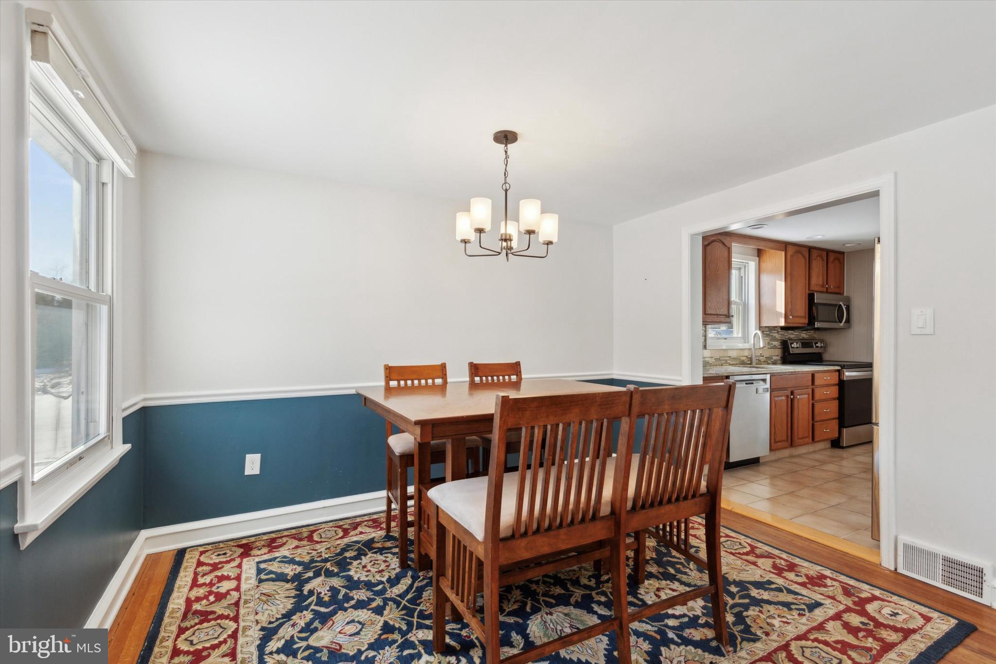 1021 Cardinal Road Audubon, PA 19403 - Photo 6 of 38 Dining Area