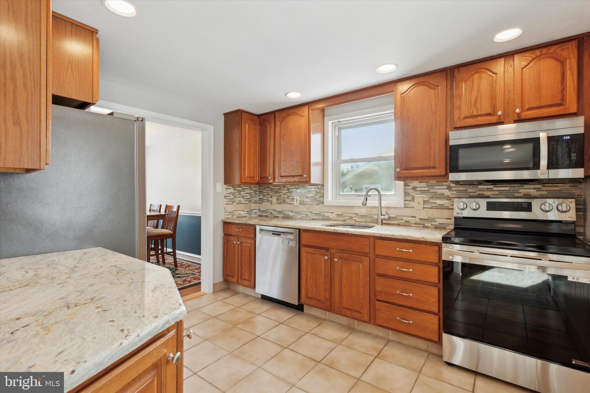 1021 Cardinal Road Audubon, PA 19403 - Photo 8 of 38 Kitchen