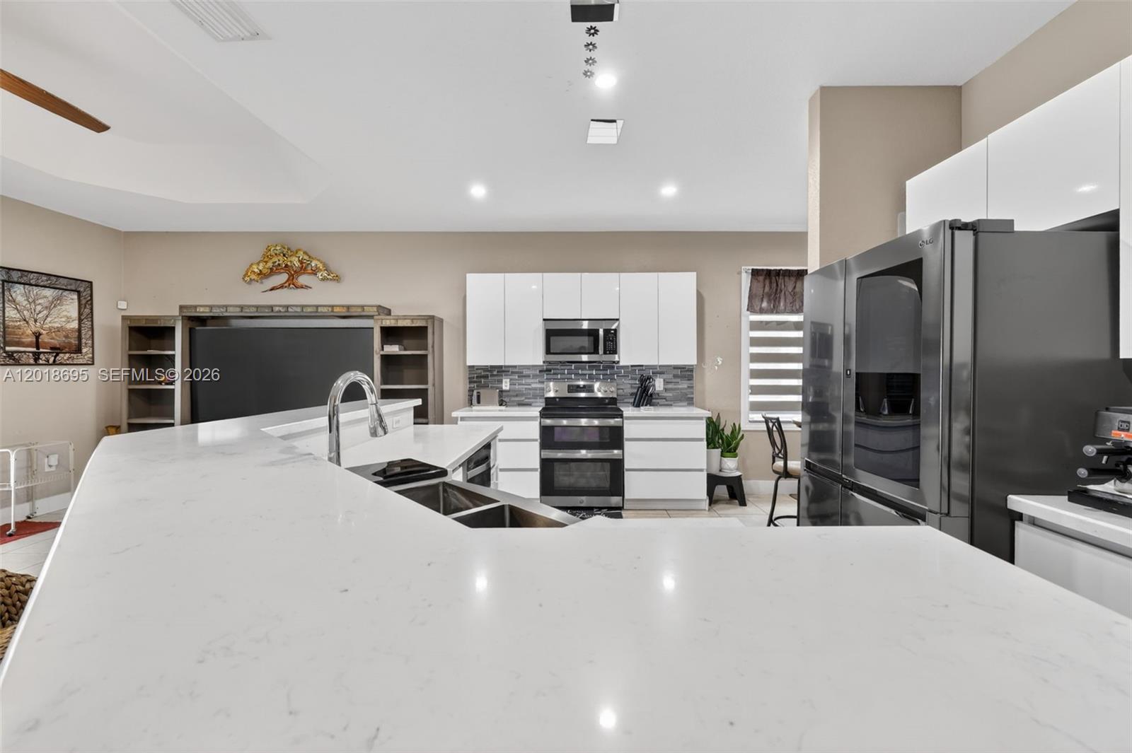 3985 Northeast 15th Street Homestead, FL 33033 - Photo 15 of 57