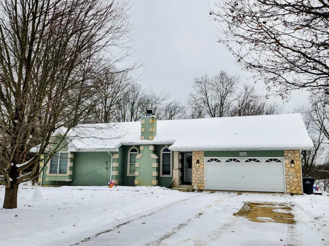 $420,000 | 54060 Ridgeview Circle, Paw Paw, MI 49079
