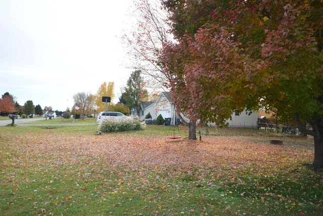 $420,000 | 54060 Ridgeview Circle, Paw Paw, MI 49079