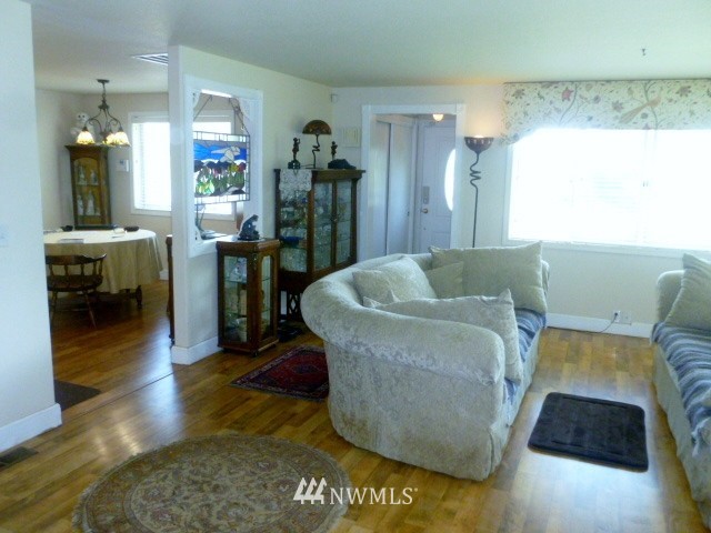10148 Collins Road Sedro-Woolley, WA 98284 - Photo 5 of 24 Gallery Image 5