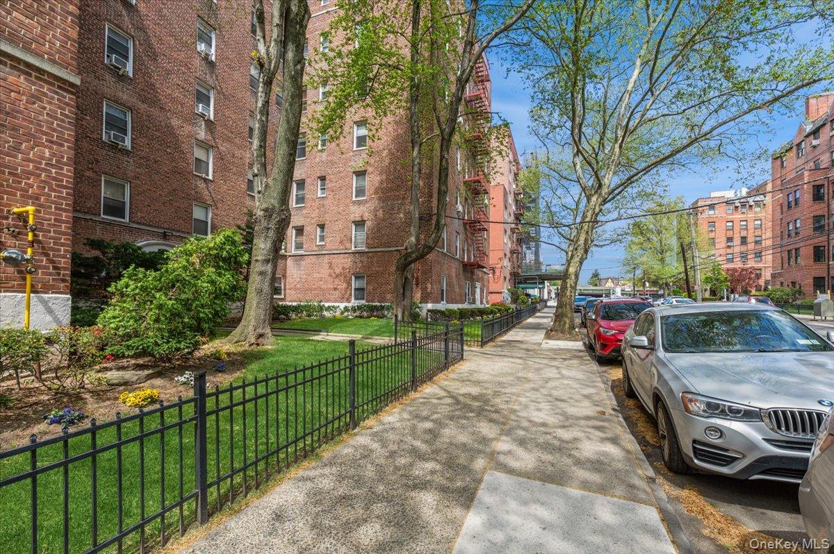 821 Bronx River Road, Unit 4D Bronxville, NY 10708 - Photo 19 of 19