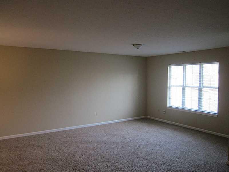 2528 Copper Tree Way Carmel, IN 46033 - Photo 4 of 18