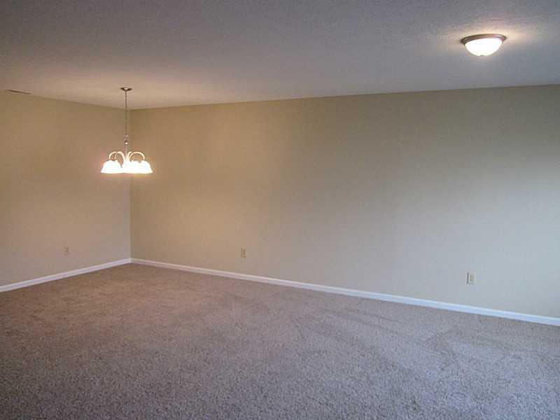 2528 Copper Tree Way Carmel, IN 46033 - Photo 5 of 18