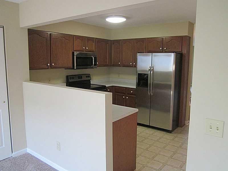 2528 Copper Tree Way Carmel, IN 46033 - Photo 7 of 18