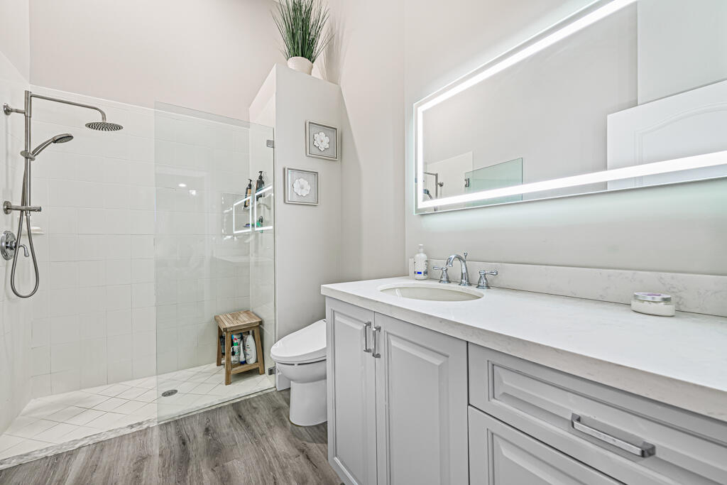 8425 Logia Circle Boynton Beach, FL 33472 - Photo 22 of 52 fabulous remodeled!